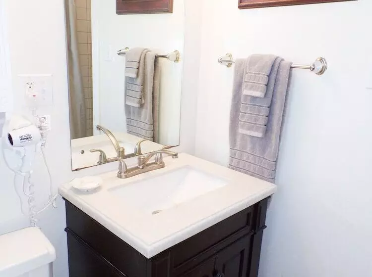 هتل Shoreline Cottages