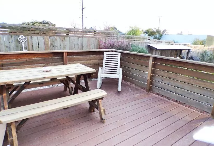 هتل Shoreline Cottages