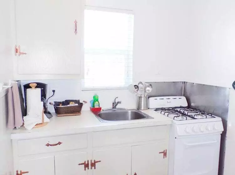 هتل Shoreline Cottages