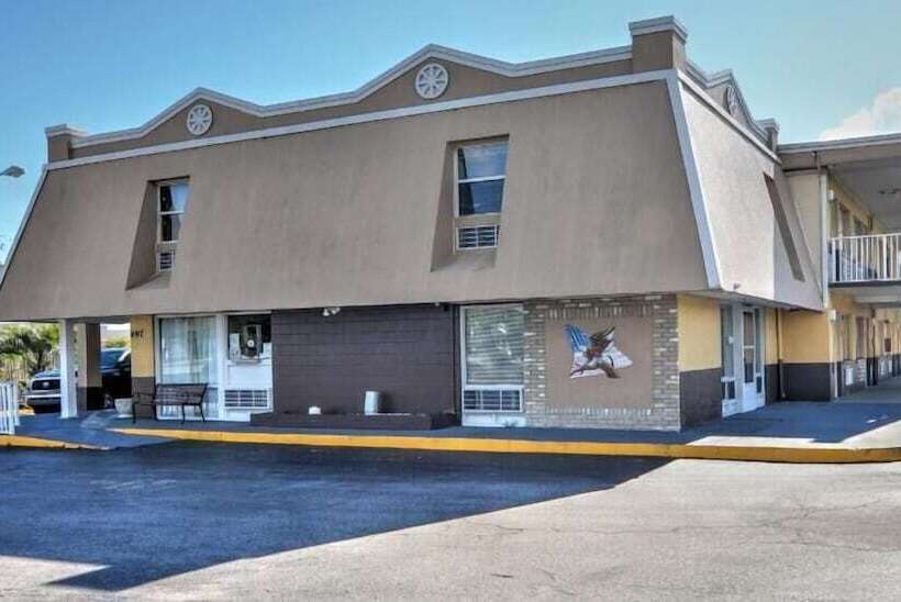 Отель Sunset Inn