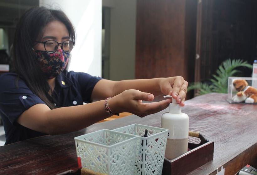 Swiss Belhotel Rainforest