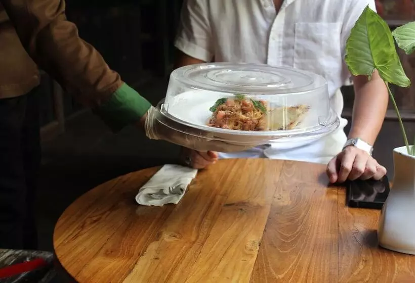 Swiss Belhotel Rainforest