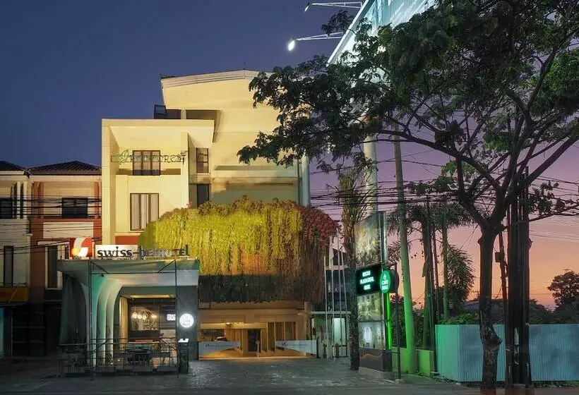 Swiss Belhotel Rainforest