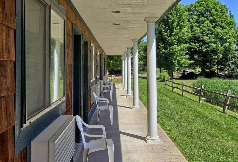 호텔 The Legend Cottage Inn