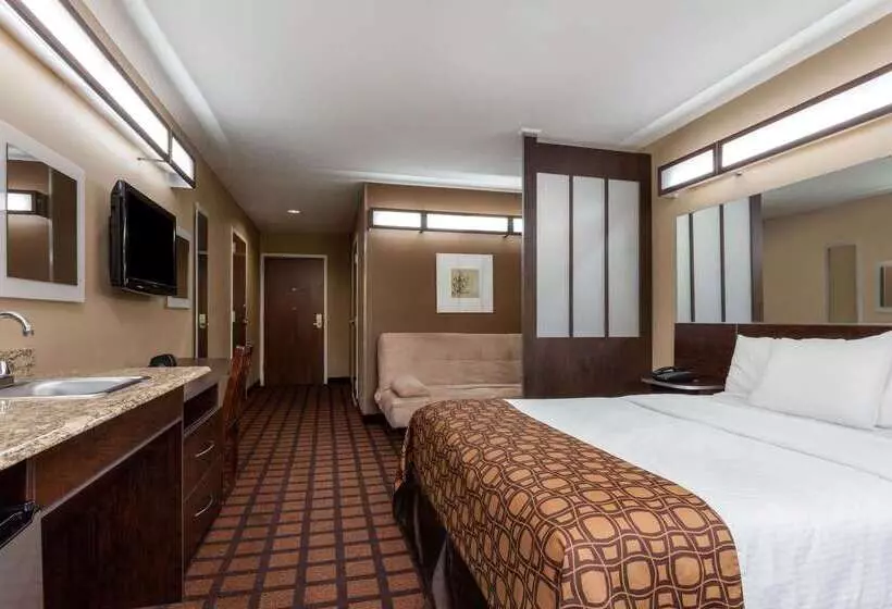 Microtel Inn & Suites By Wyndham Columbia