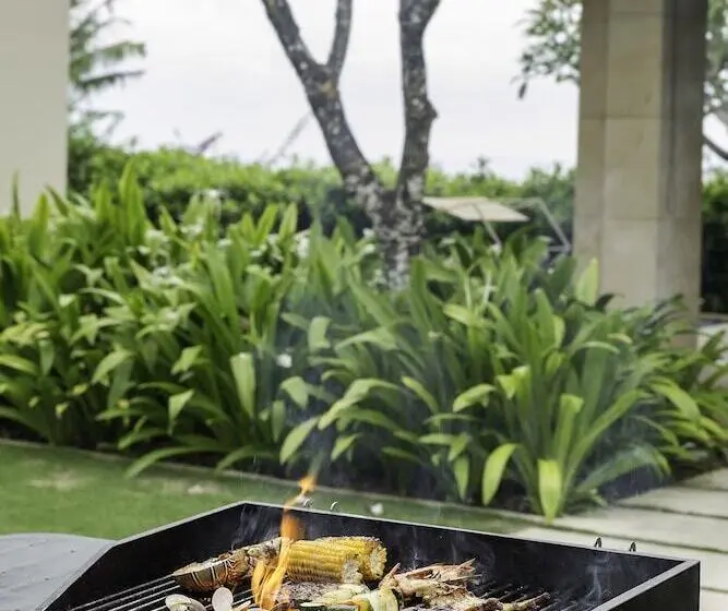 Mulia Villas 
