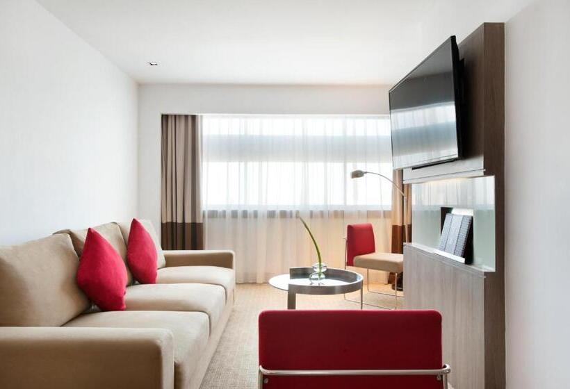 Novotel Jakarta Gajah Mada