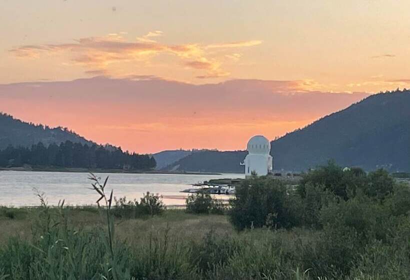 منتجع Golden Bear Cottages