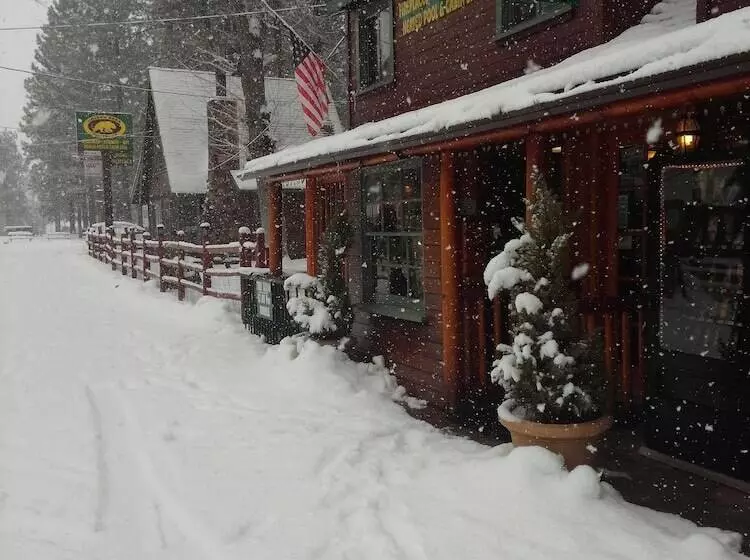 אתר נופש Golden Bear Cottages