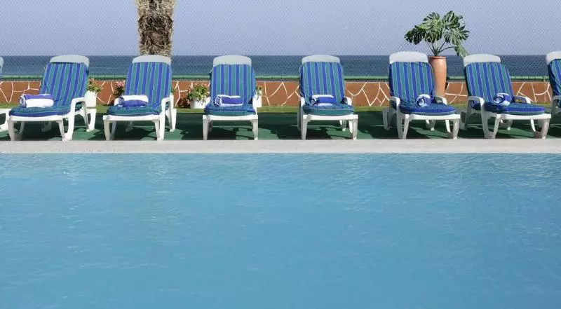 Resort Sur Beach Holiday