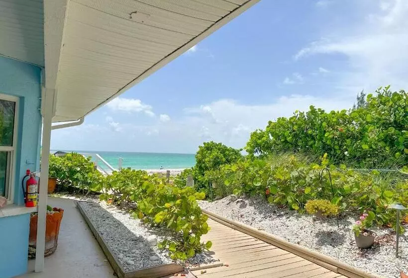 리조트 The Pearl Beach Inn