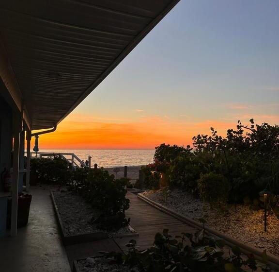 渡假胜地  The Pearl Beach Inn