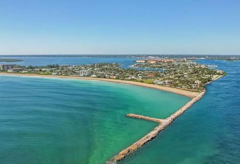 Royal Inn Beach Hutchinson Island