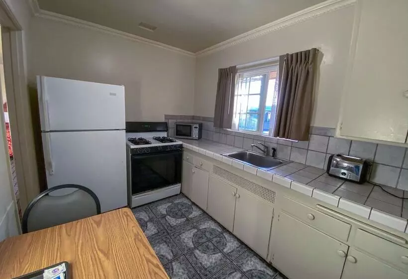 Viking Motel Ventura