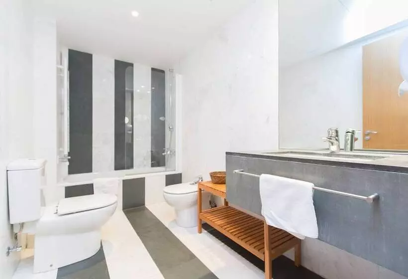 Ainb Sagrada Familia Apartments