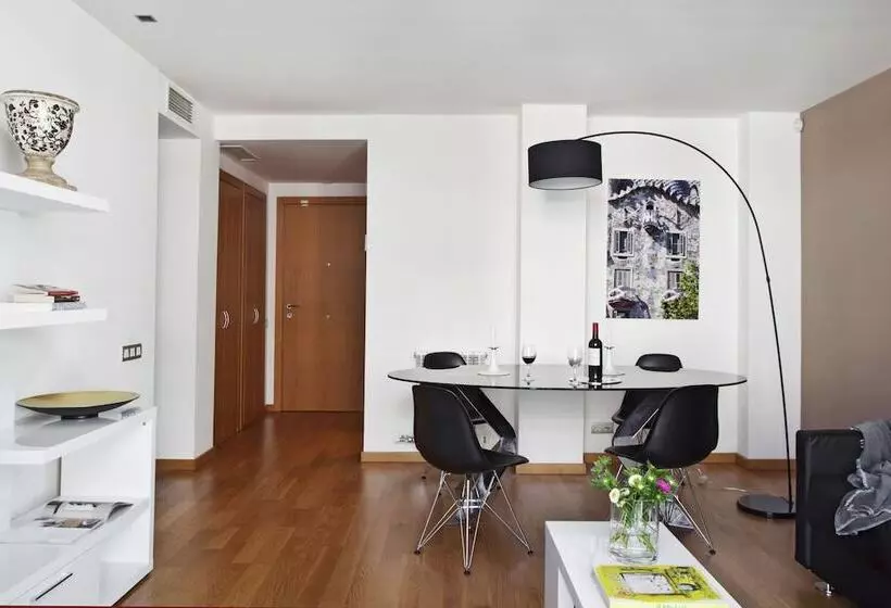 Ainb Sagrada Familia Apartments