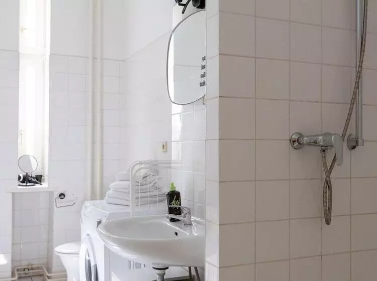 Apartments Berlin Niederbarnimstraße