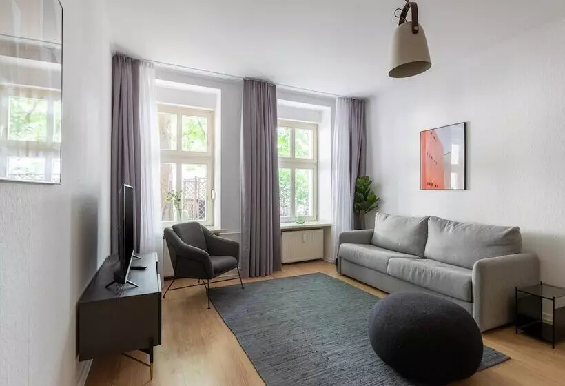 Apartments Berlin Niederbarnimstraße