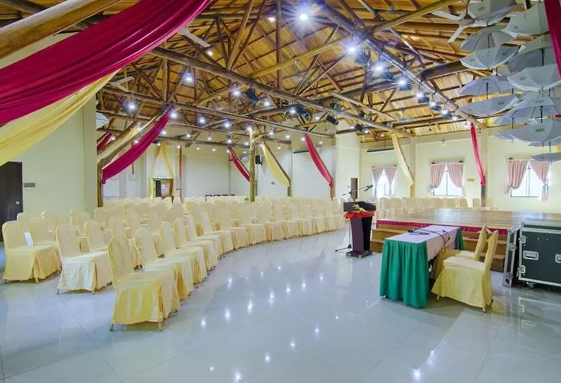 Borneo Tropical Rainforest Resort