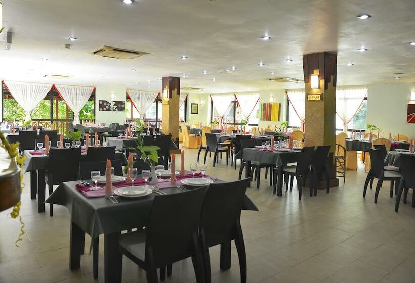 Borneo Tropical Rainforest Resort