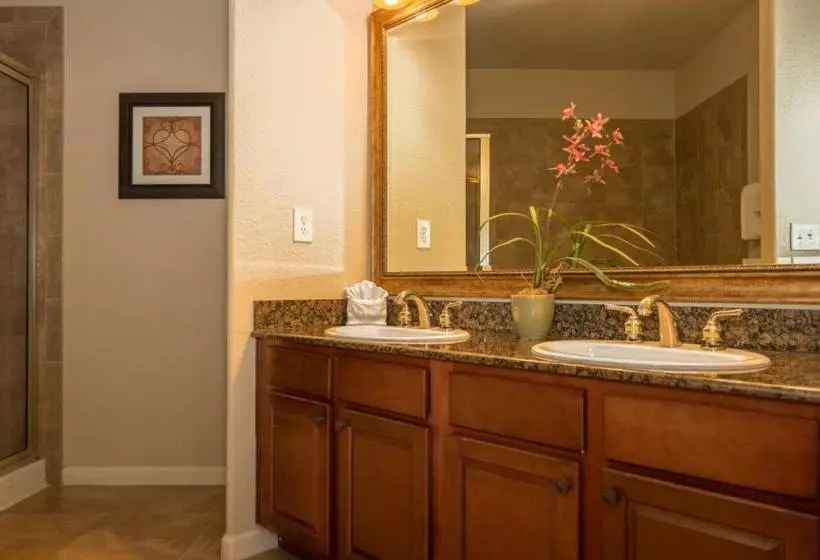 Bp521cp Bella Piazza Three Bedroom Condo