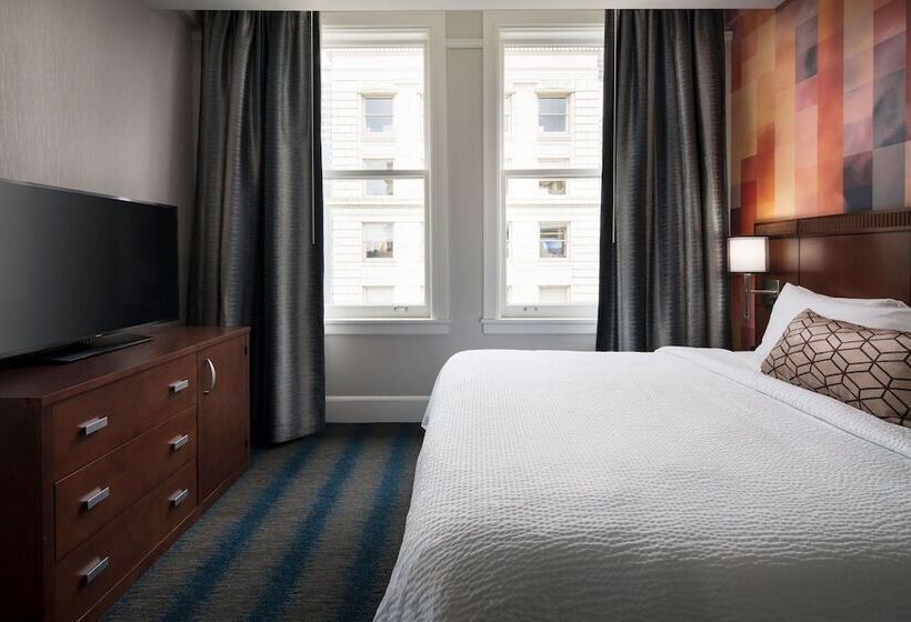 Courtyard Seattle Downtown/pioneer Square