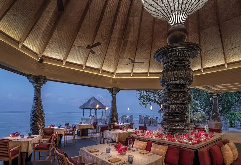Four Seasons Resort Maldives At Kuda Huraa