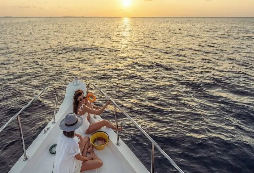 Four Seasons Resort Maldives At Kuda Huraa