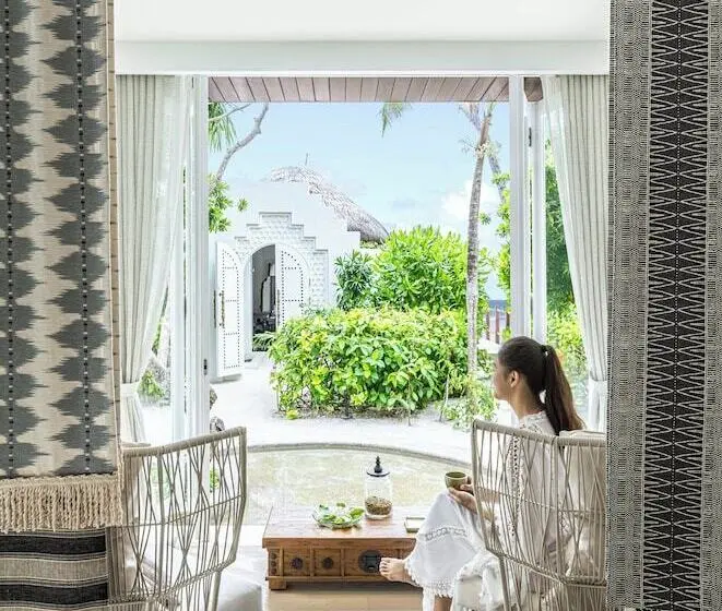 Four Seasons Resort Maldives At Kuda Huraa