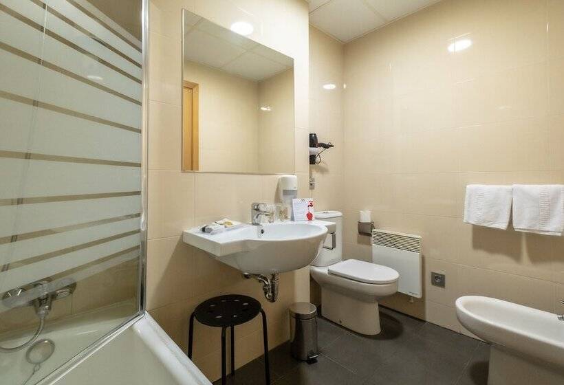 Отель Abades Via Norte