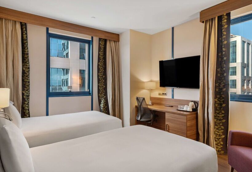 هتل Hilton Garden Inn Sevilla