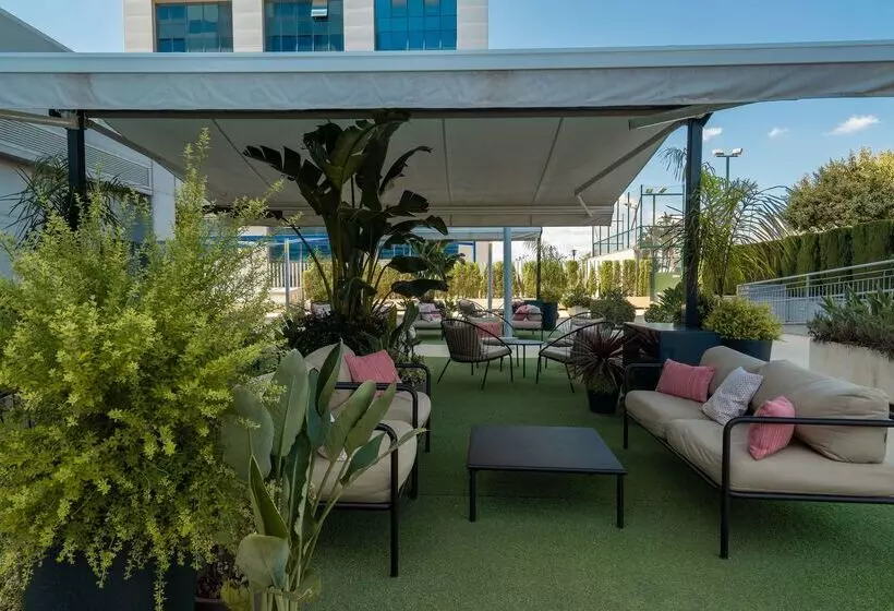 هتل Hilton Garden Inn Sevilla