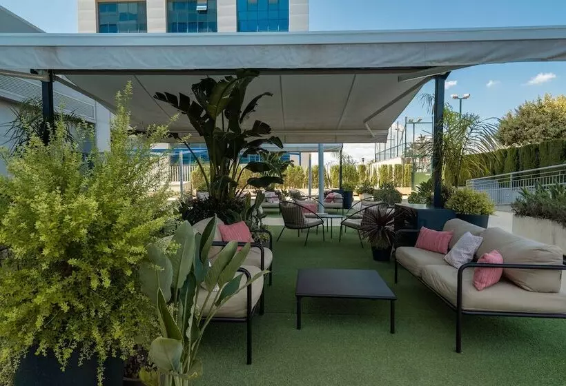 هتل Hilton Garden Inn Sevilla