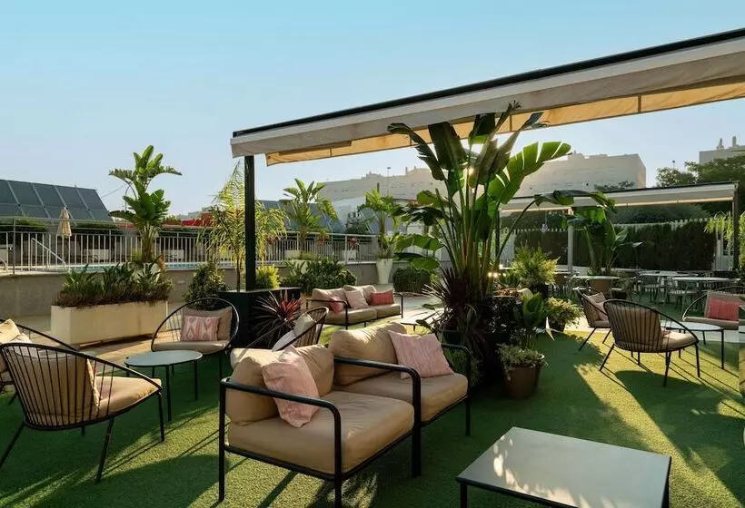 هتل Hilton Garden Inn Sevilla