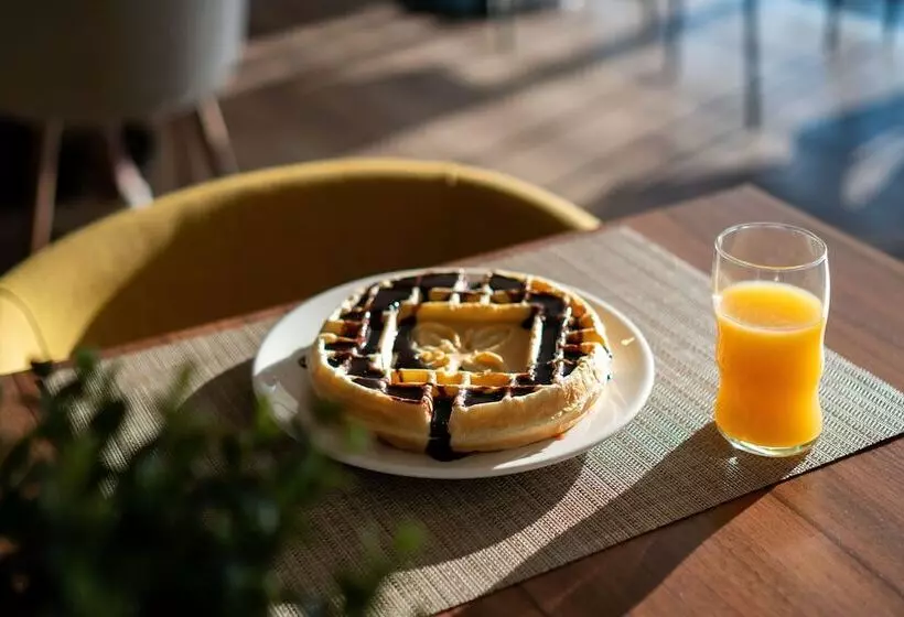 هتل Hilton Garden Inn Sevilla