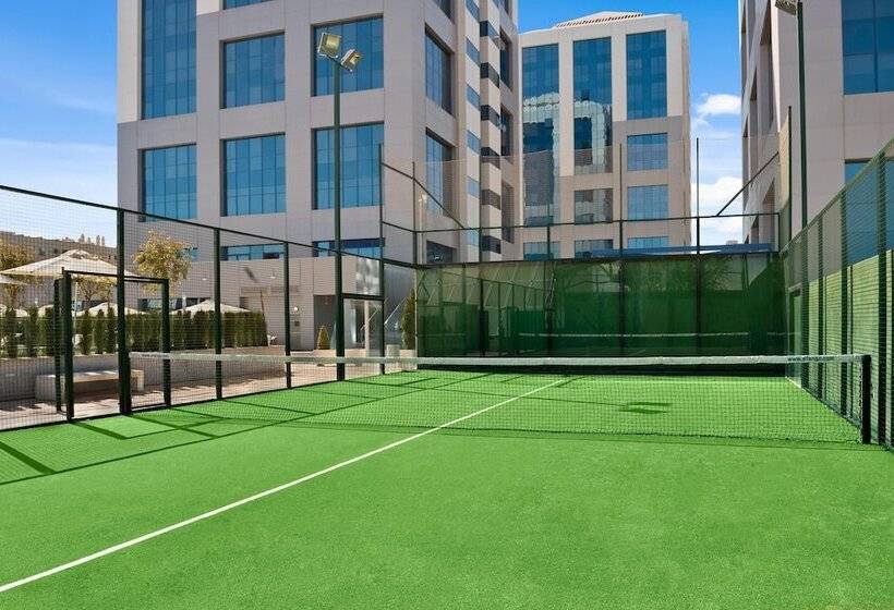 هتل Hilton Garden Inn Sevilla