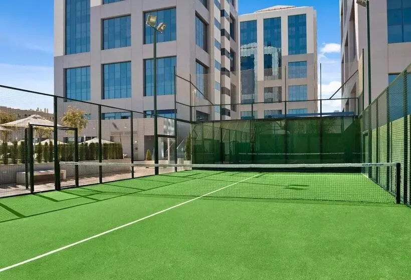 هتل Hilton Garden Inn Sevilla