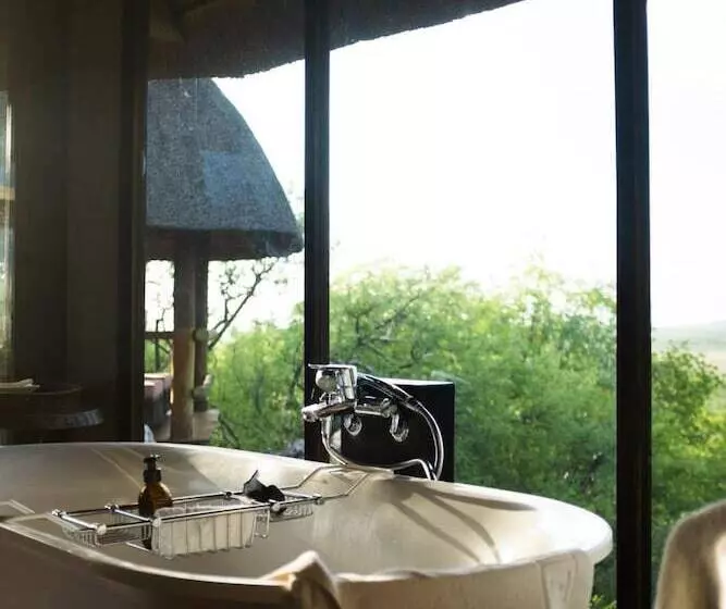 هتل Little Ongava