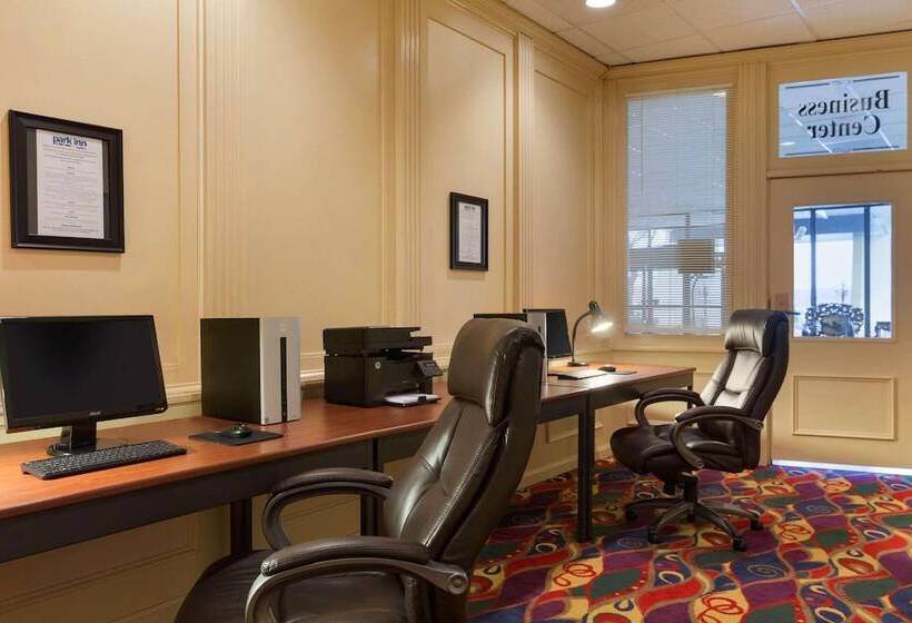 בית מלון כפרי Park Inn By Radisson Sharon