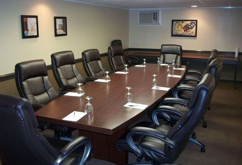 בית מלון כפרי Park Inn By Radisson Sharon