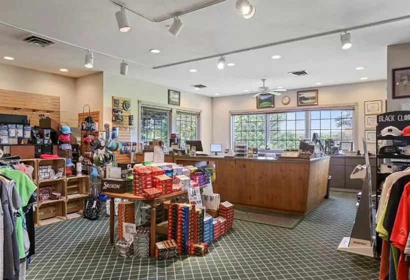 酒店 Penn National Inn