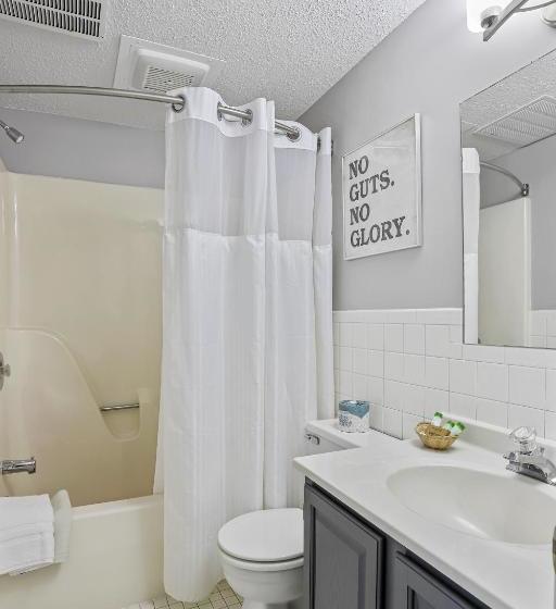 Отель Penn National Inn