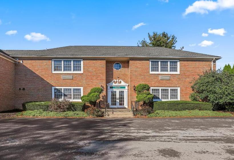 Отель Penn National Inn