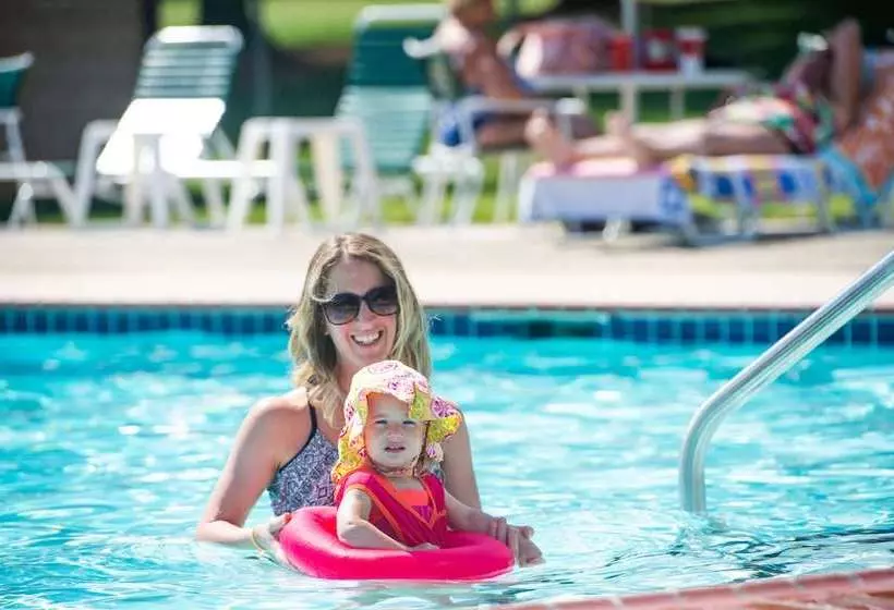 酒店 Penn National Inn