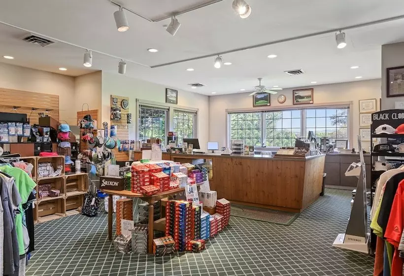 酒店 Penn National Inn