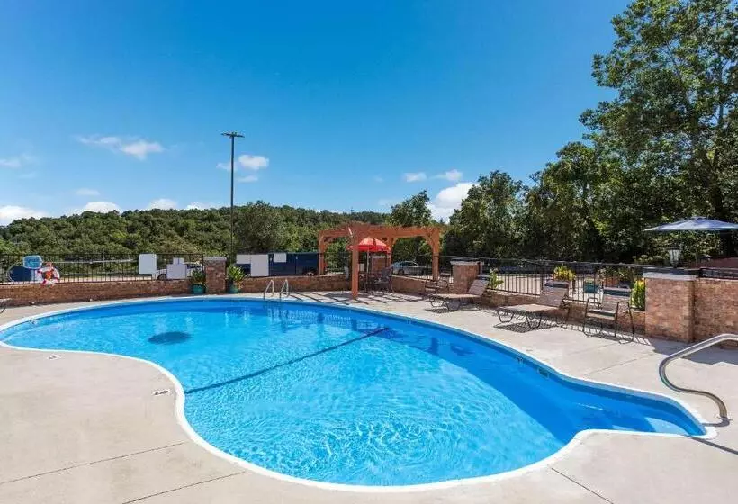 Hotelli Rodeway Inn Branson, Brick House