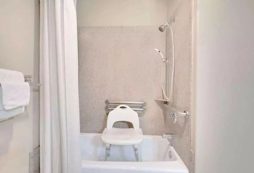 فندق Super 8 By Wyndham Odessa Tx