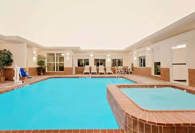 فندق Super 8 By Wyndham Odessa Tx