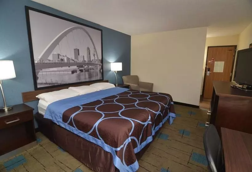 Hotelli Super 8 By Wyndham Urbandale/des Moines Area