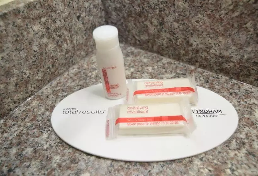 Hotelli Super 8 By Wyndham Urbandale/des Moines Area